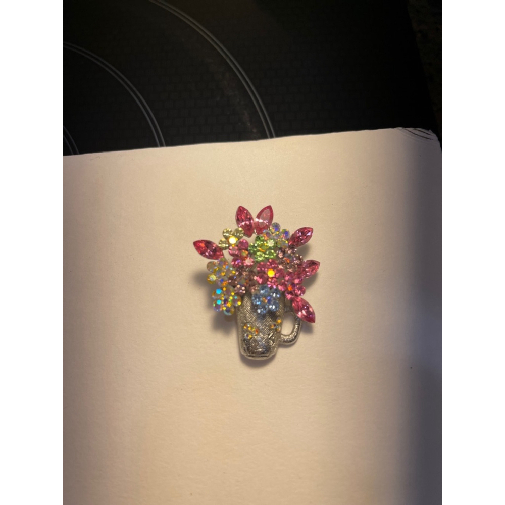 Women's Unbranded Vintage Floral Rhinestone and Silvertone Brooch Multi-color - Picture 1 of 4